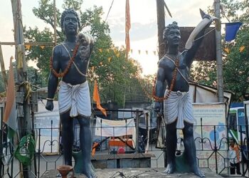 मुसाबनी चौक में स्थापित सिदो कान्हो की इसी प्रतिमा को किया गया क्षतिग्रस्त