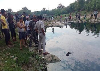 रोरो नदी में युवक का शव तैरता हुआ, एवं छानबीन को पहुंची पुलिस