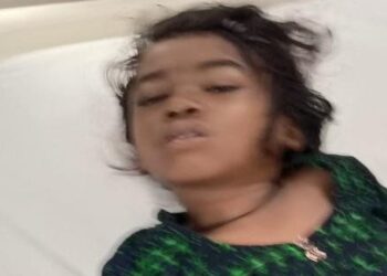 रमेश हांसदा की छोटी बेटी प्रिया अस्पताल में इलाजरत.