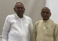 पटना में बिहार के सीएम  नीतीश कुमार के साथ विधायक सरयू राय.