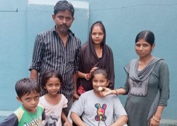 लाडली कुमारी अपने परिवार के साथ